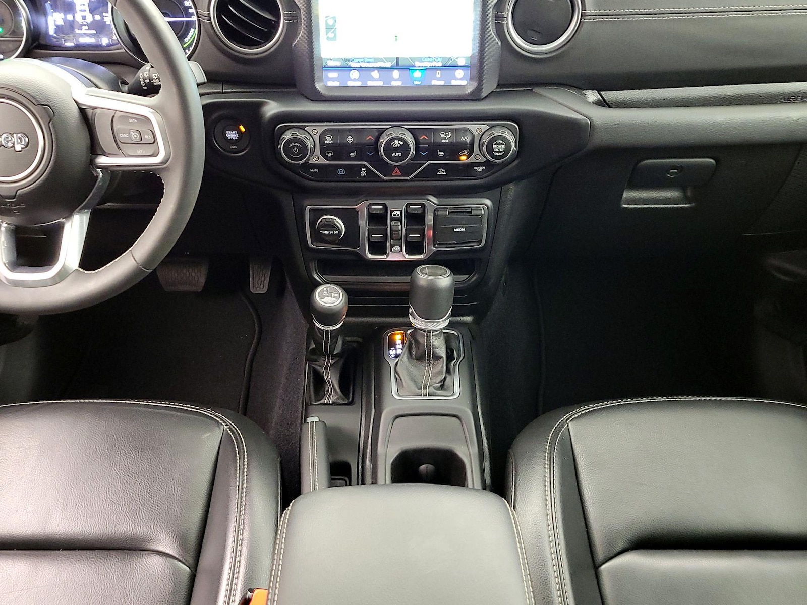 2023 Jeep Wrangler 4xe Sahara 4XE - Photo 19