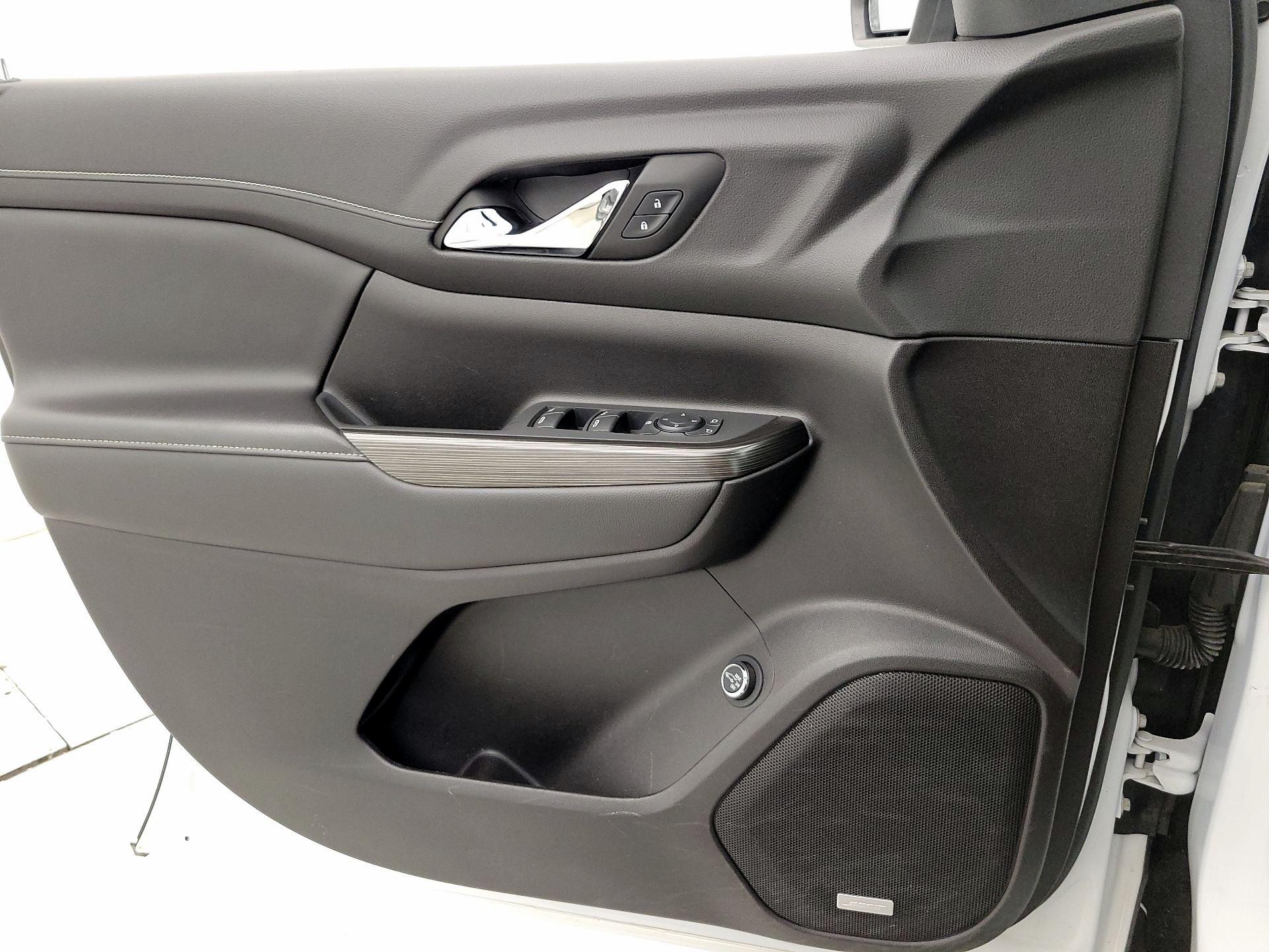 Thumbnail: 2023 GMC Acadia - 12