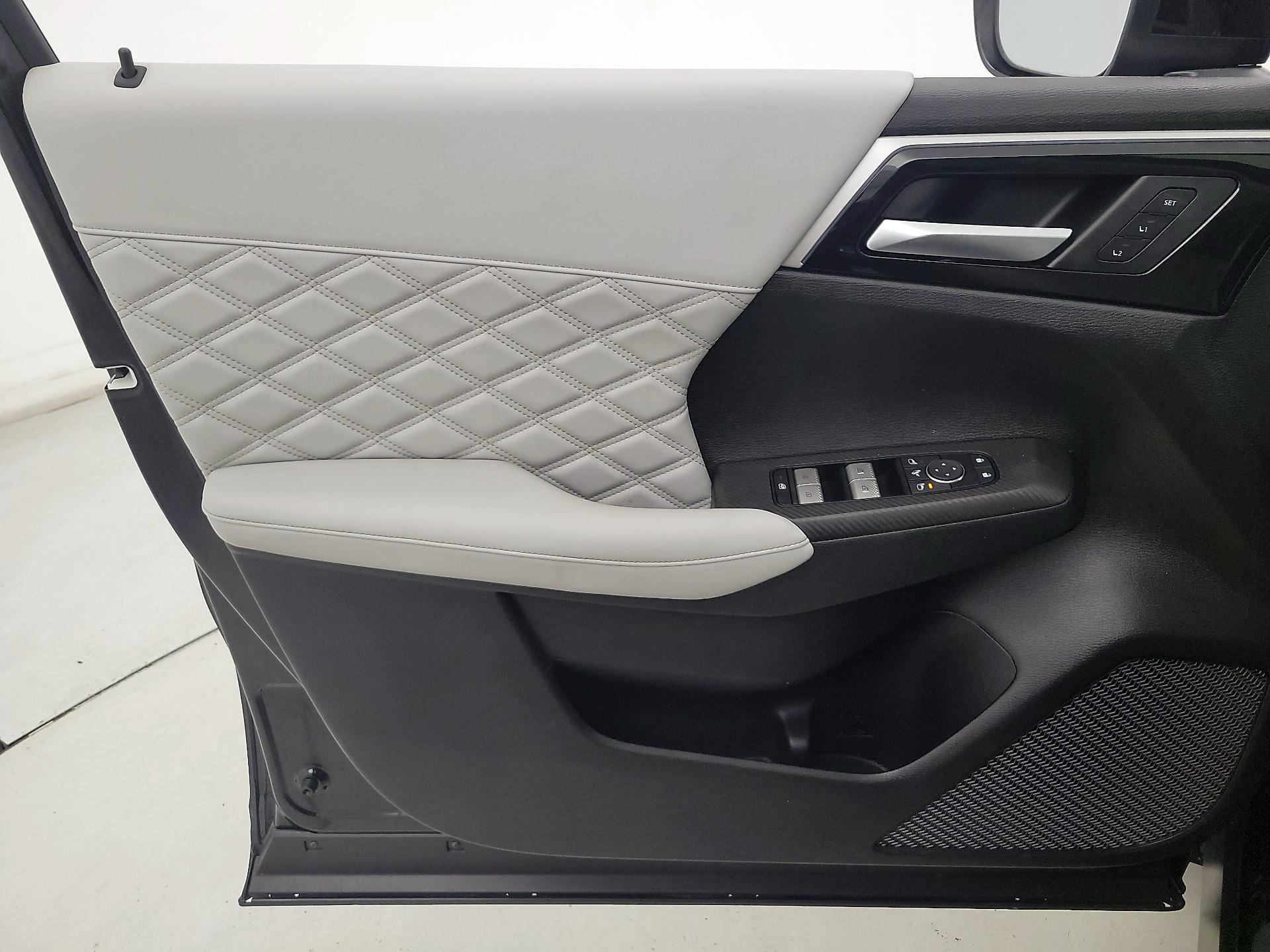 Thumbnail: 2025 Mitsubishi Outlander - 12