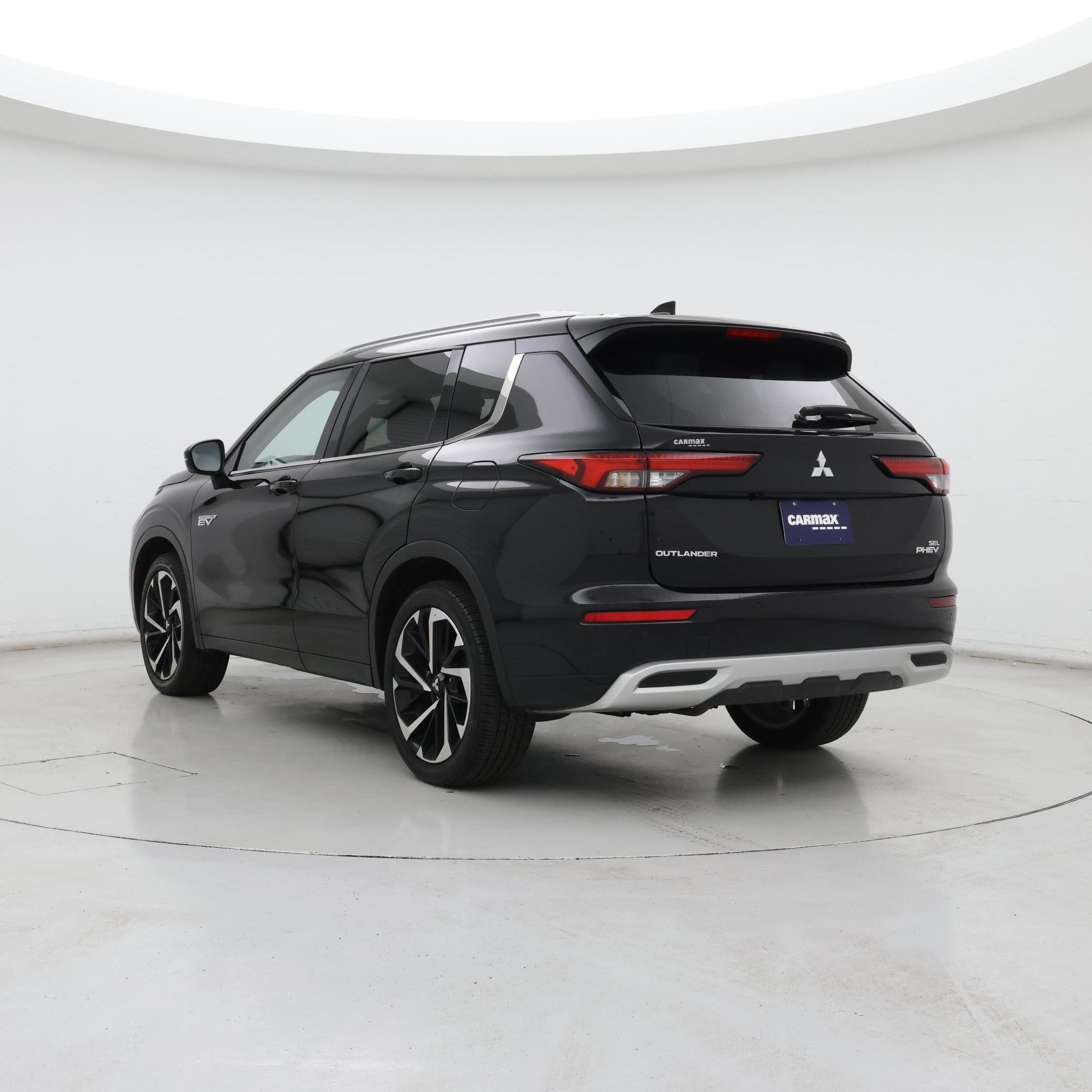 Thumbnail: 2025 Mitsubishi Outlander - 2