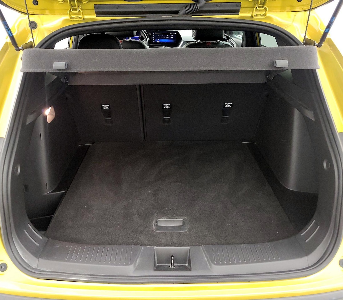 Trunk/Cargo (Seats Up)
