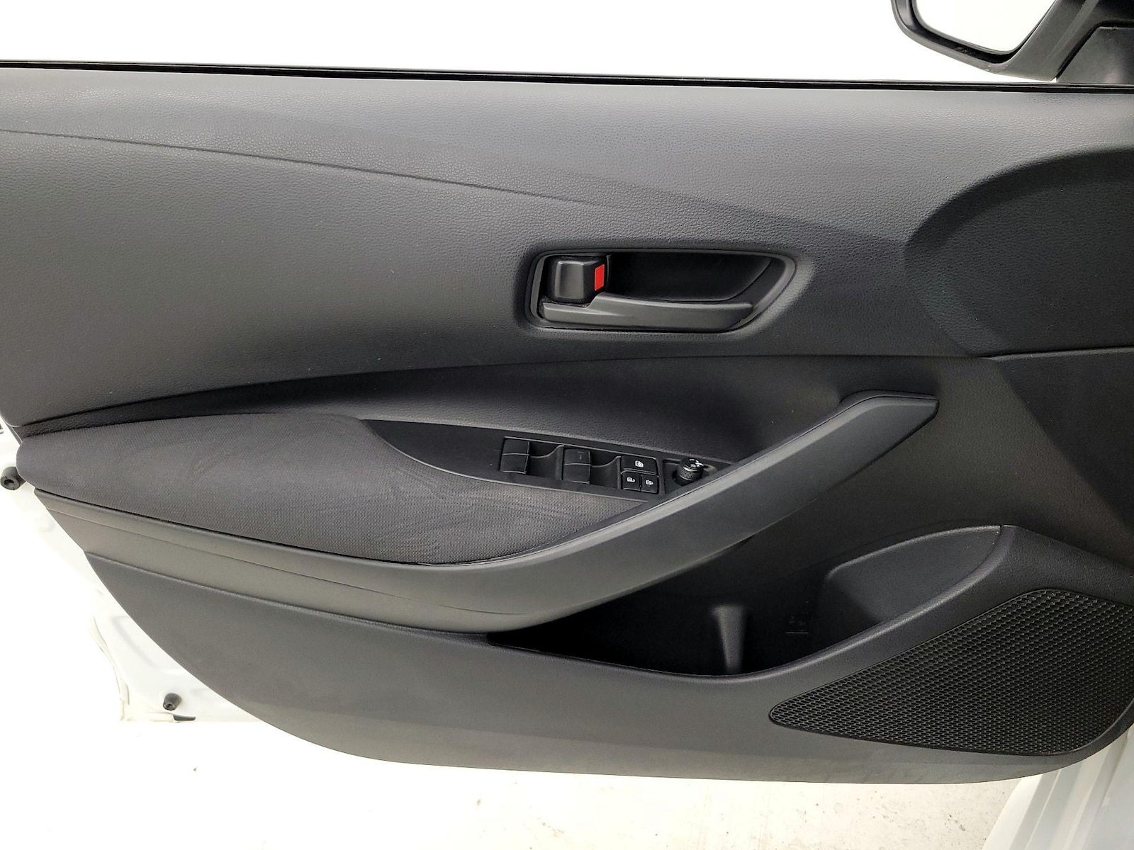 2024 Toyota Corolla LE - Photo 13