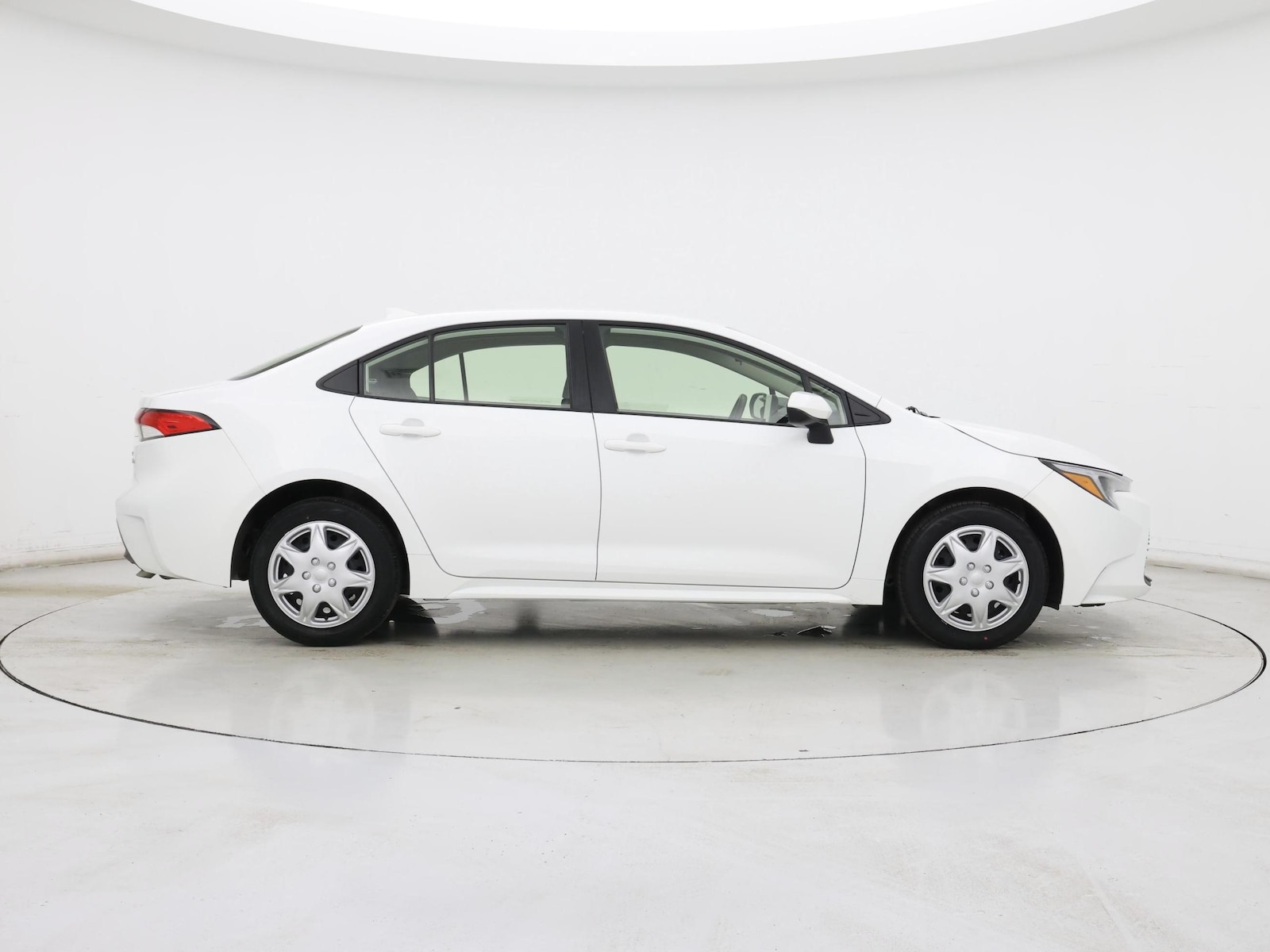 2024 Toyota Corolla LE - Photo 8