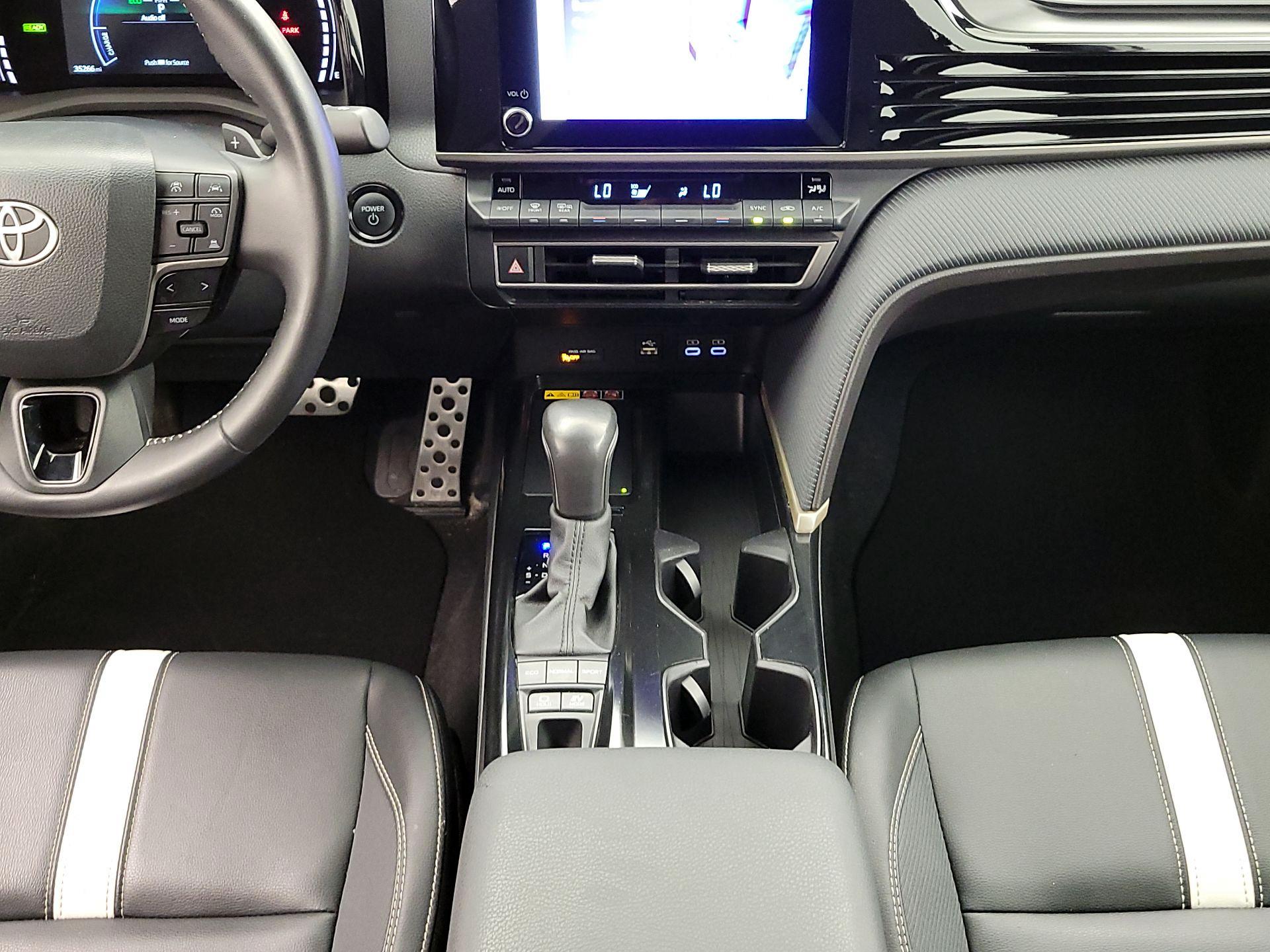 Thumbnail: 2025 Toyota Camry - 18