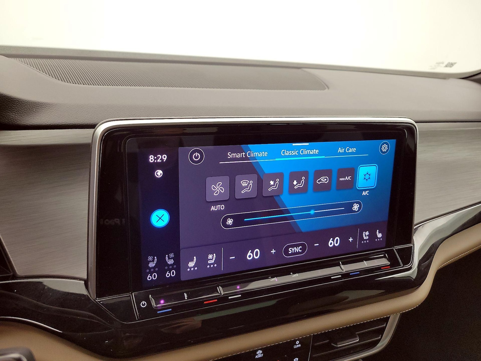 2025 Volkswagen Atlas Cross Sport SE w/Tech - Photo 18