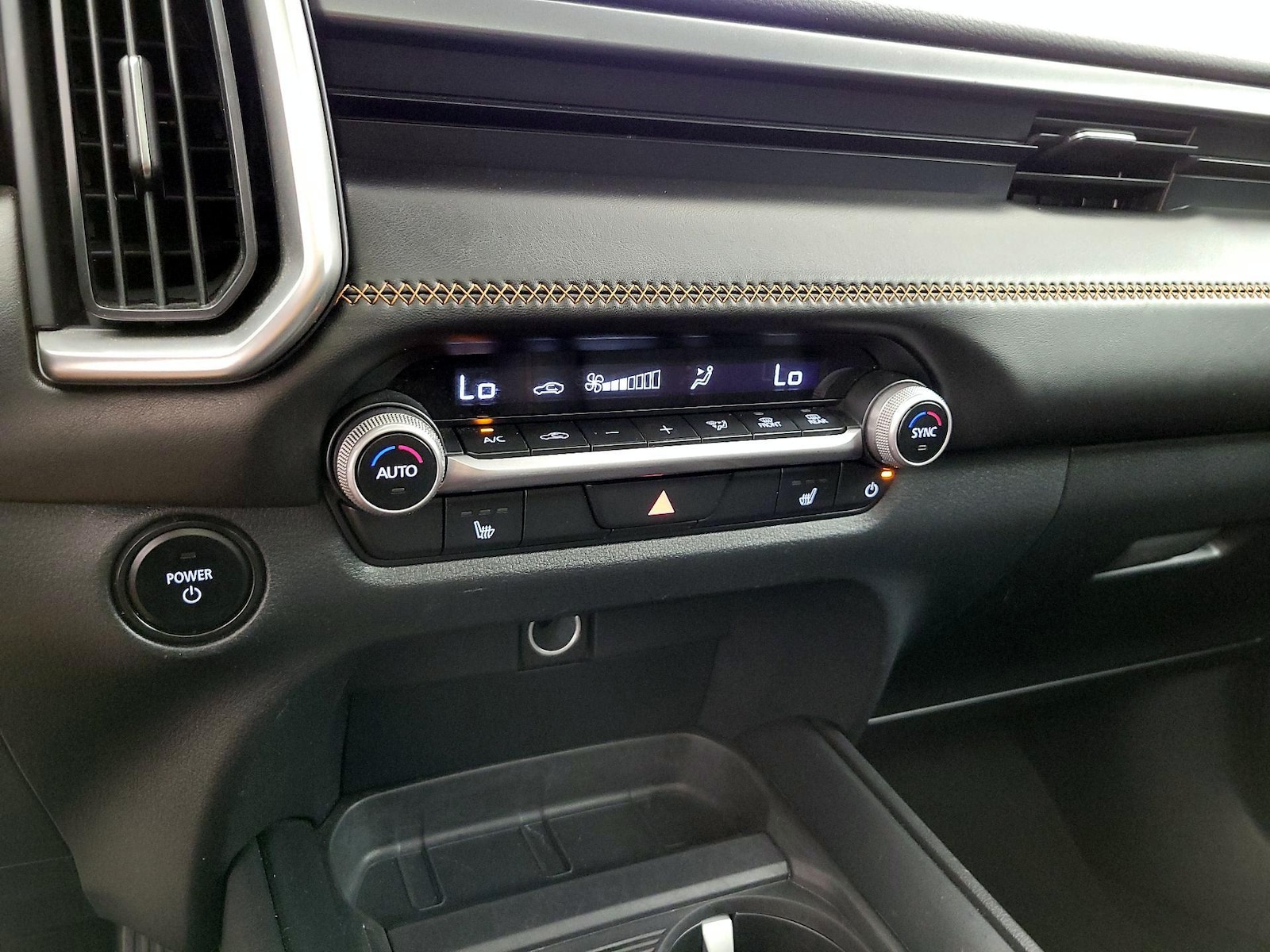 2025 Mazda CX-50 Premium - Photo 18