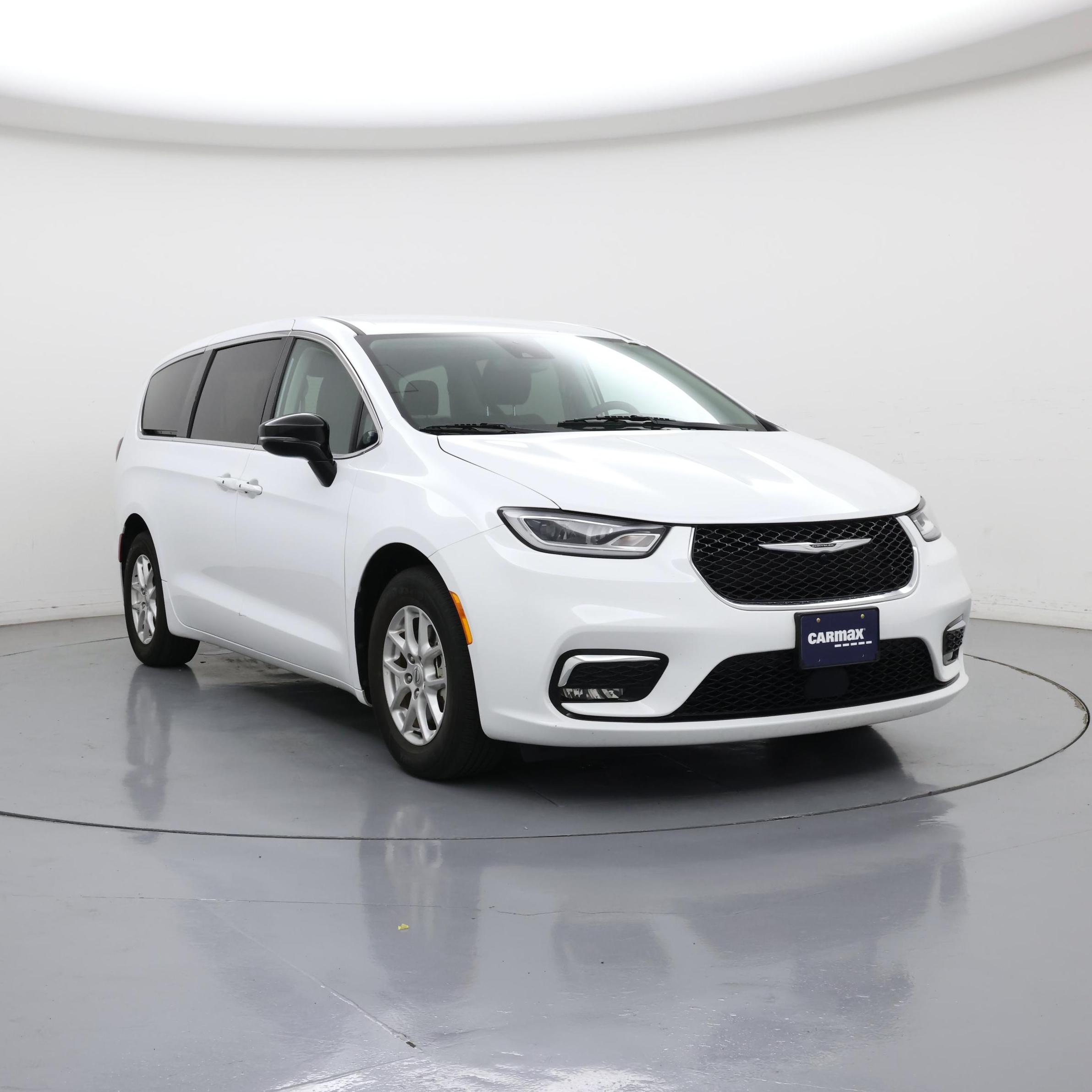 White 2024 Chrysler Pacifica Minivan Front-Wheel Drive Automatic