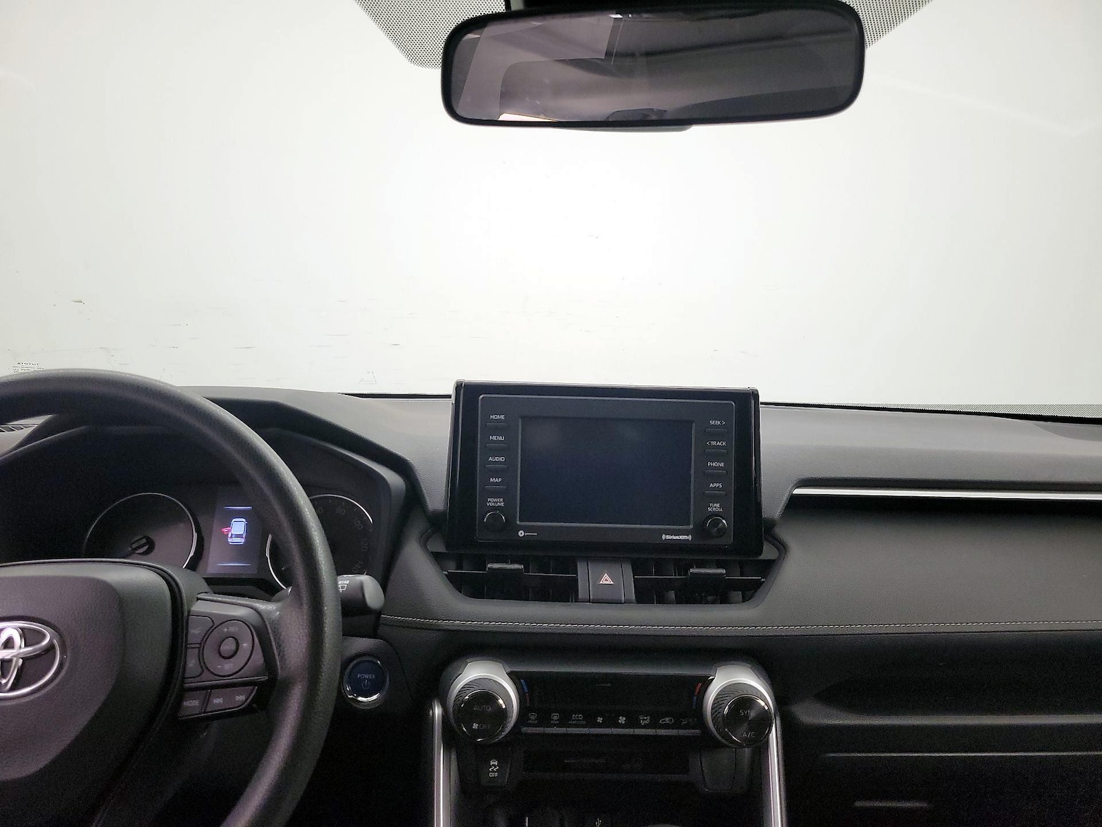 2021 Toyota RAV4 XLE - Photo 10