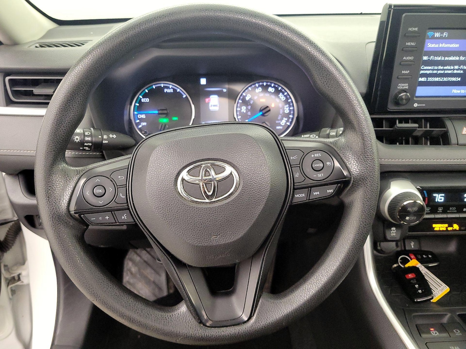 2021 Toyota RAV4 XLE - Photo 11