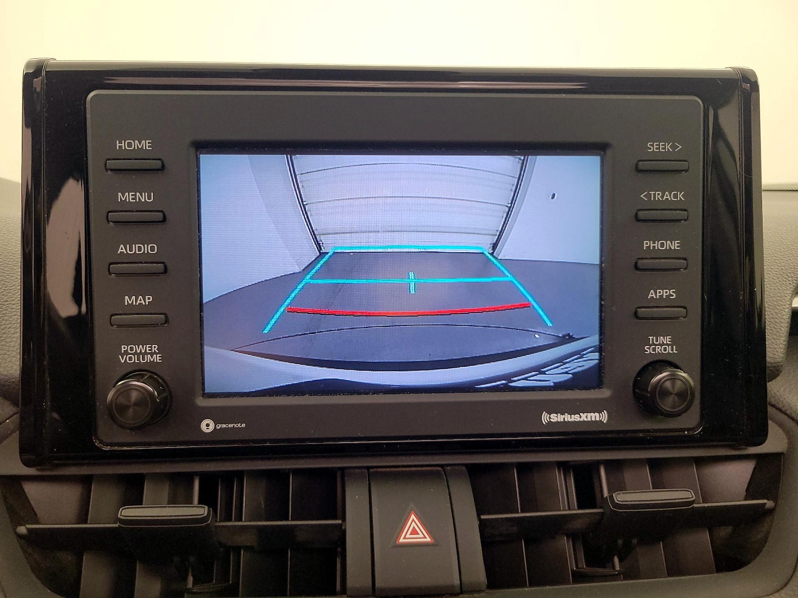 2021 Toyota RAV4 XLE - Photo 15