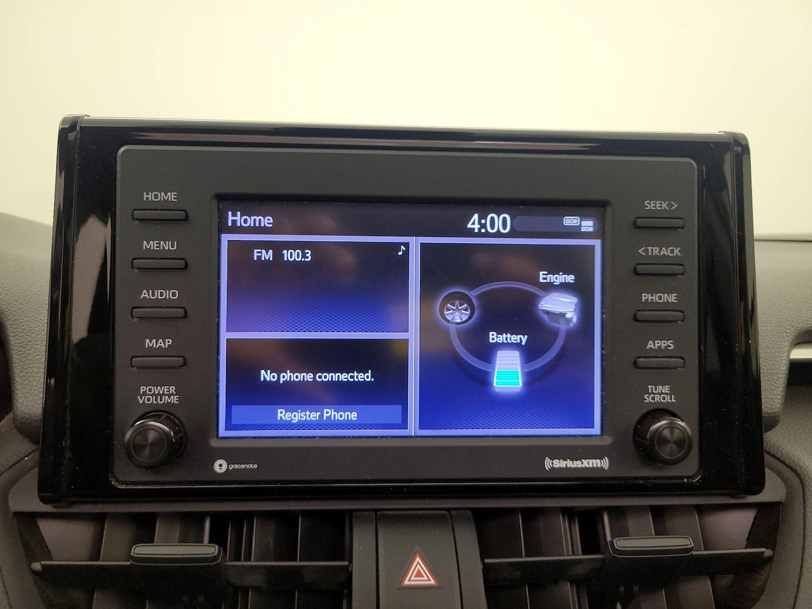 2021 Toyota RAV4 XLE - Photo 16