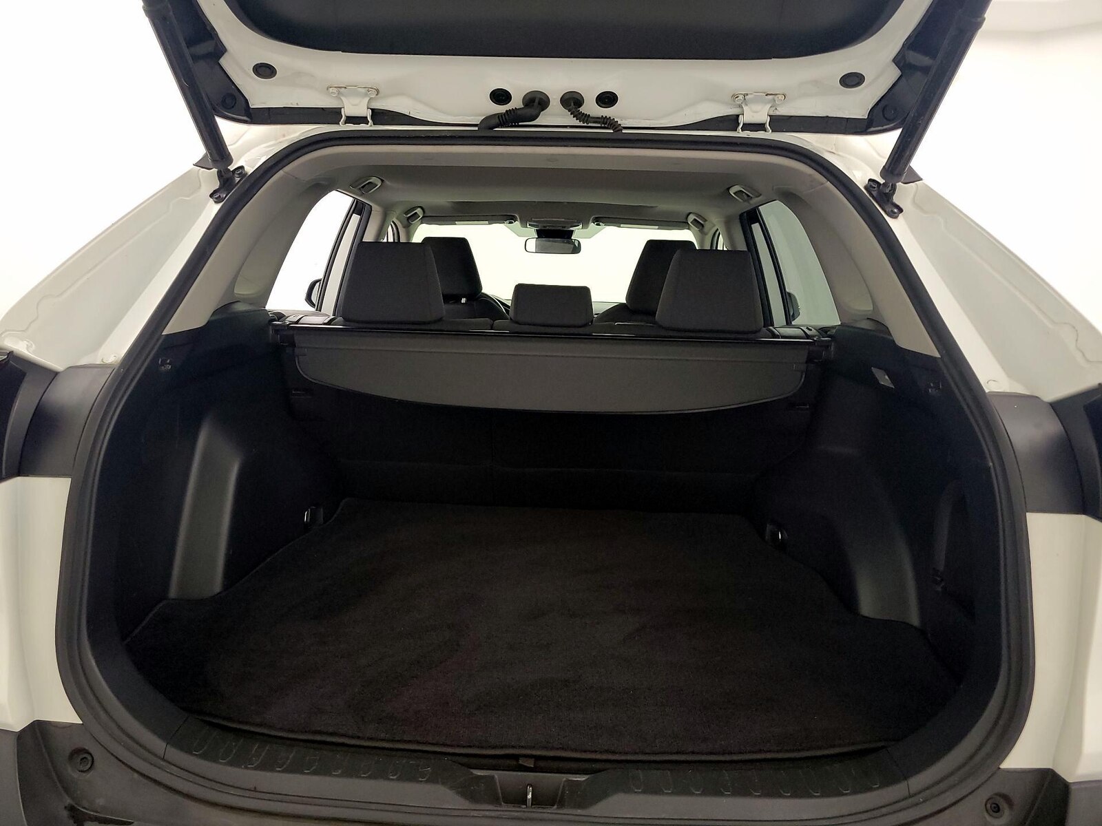 2021 Toyota RAV4 XLE - Photo 22