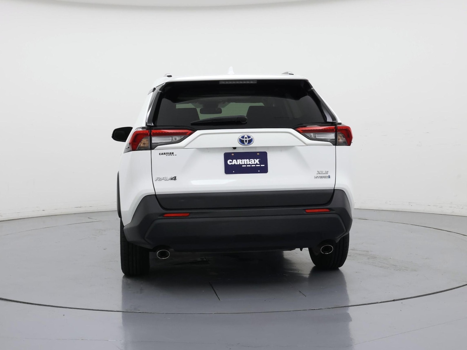 2021 Toyota RAV4 XLE - Photo 7