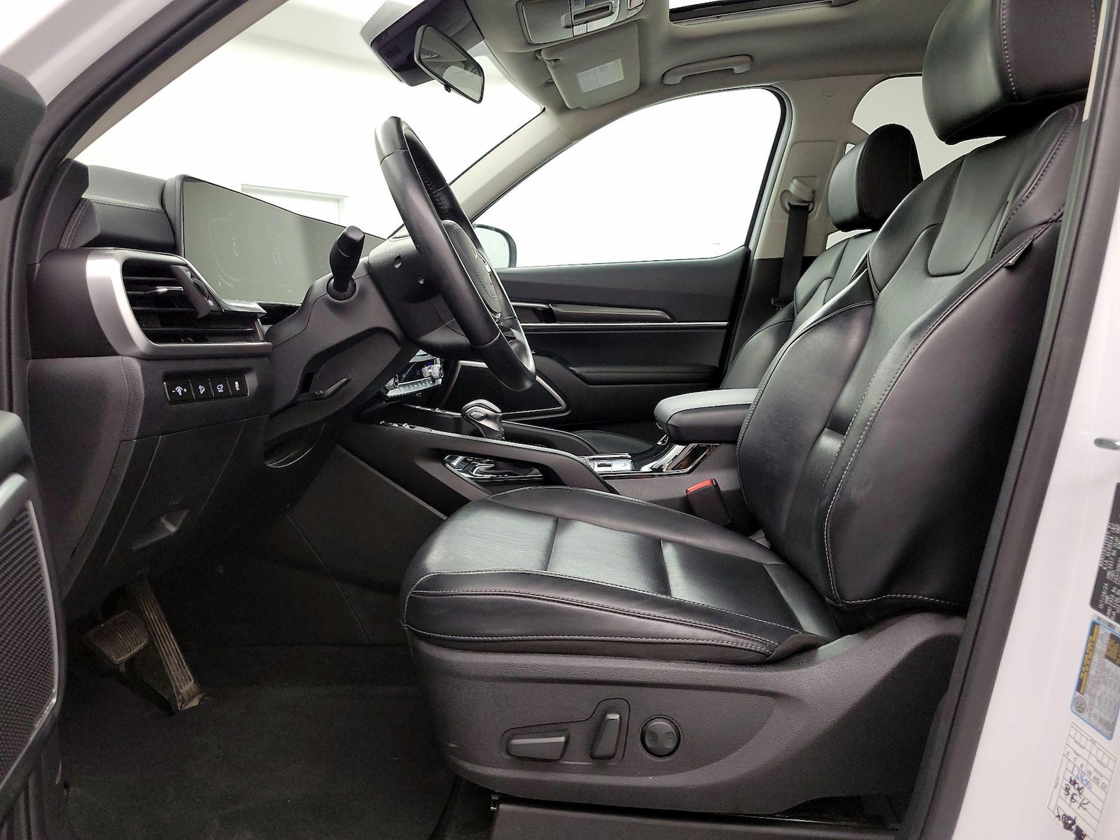 2025 Kia Telluride S - Photo 12