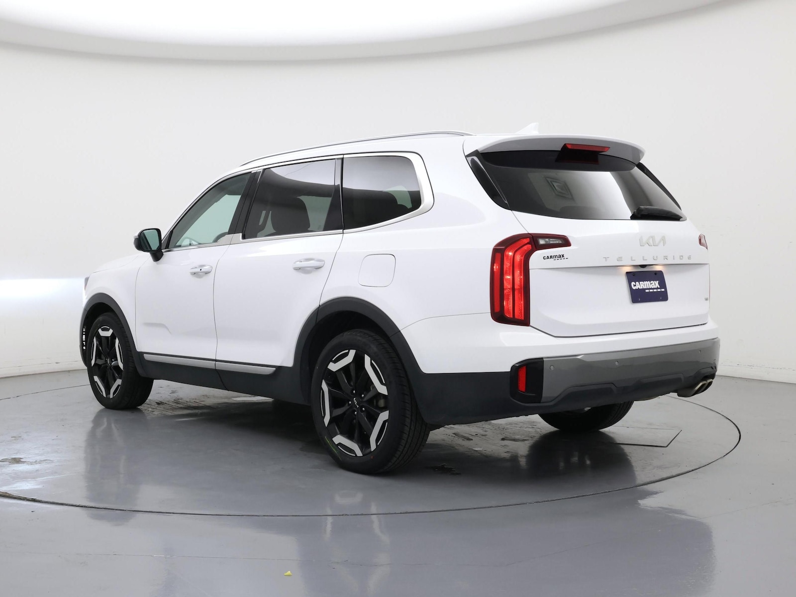 2025 Kia Telluride S - Photo 3