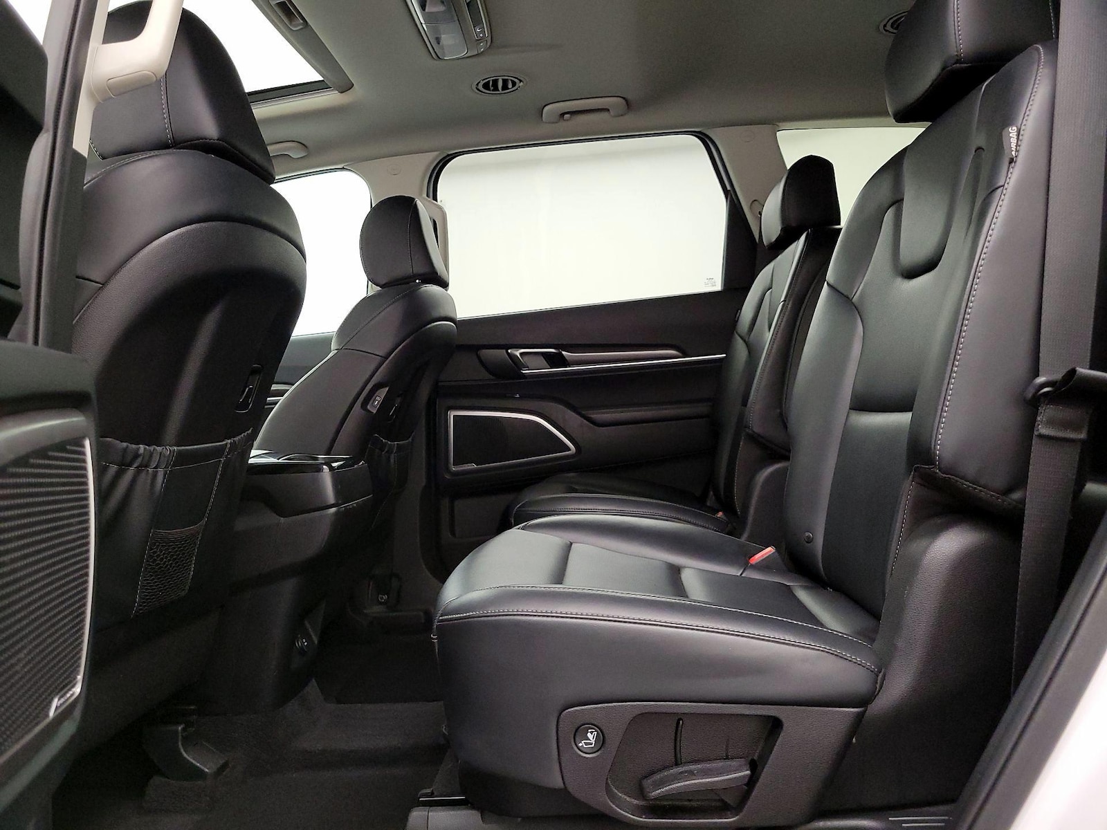 2025 Kia Telluride S - Photo 22