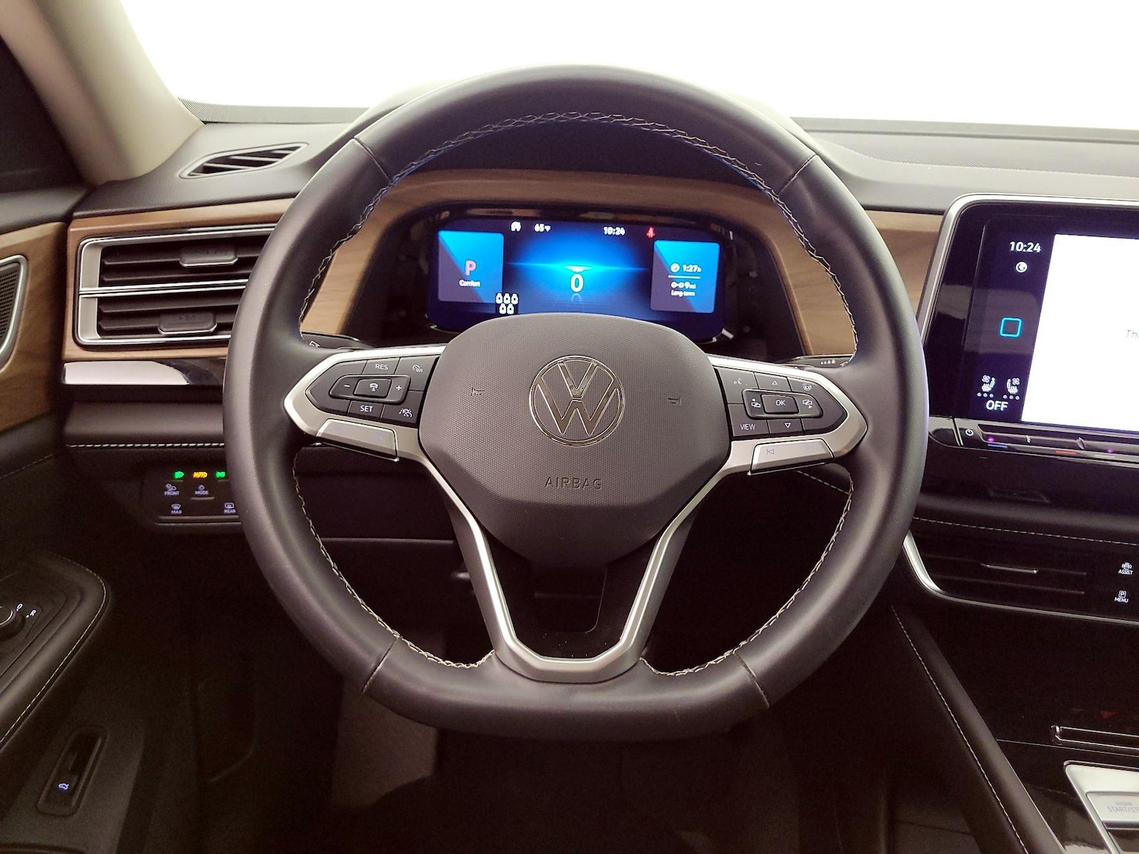2025 Volkswagen Atlas SE w/Tech - Photo 11