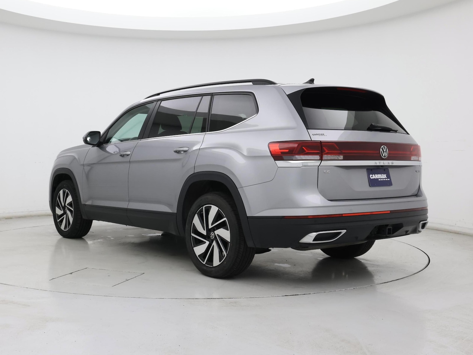 2025 Volkswagen Atlas SE w/Tech - Photo 3