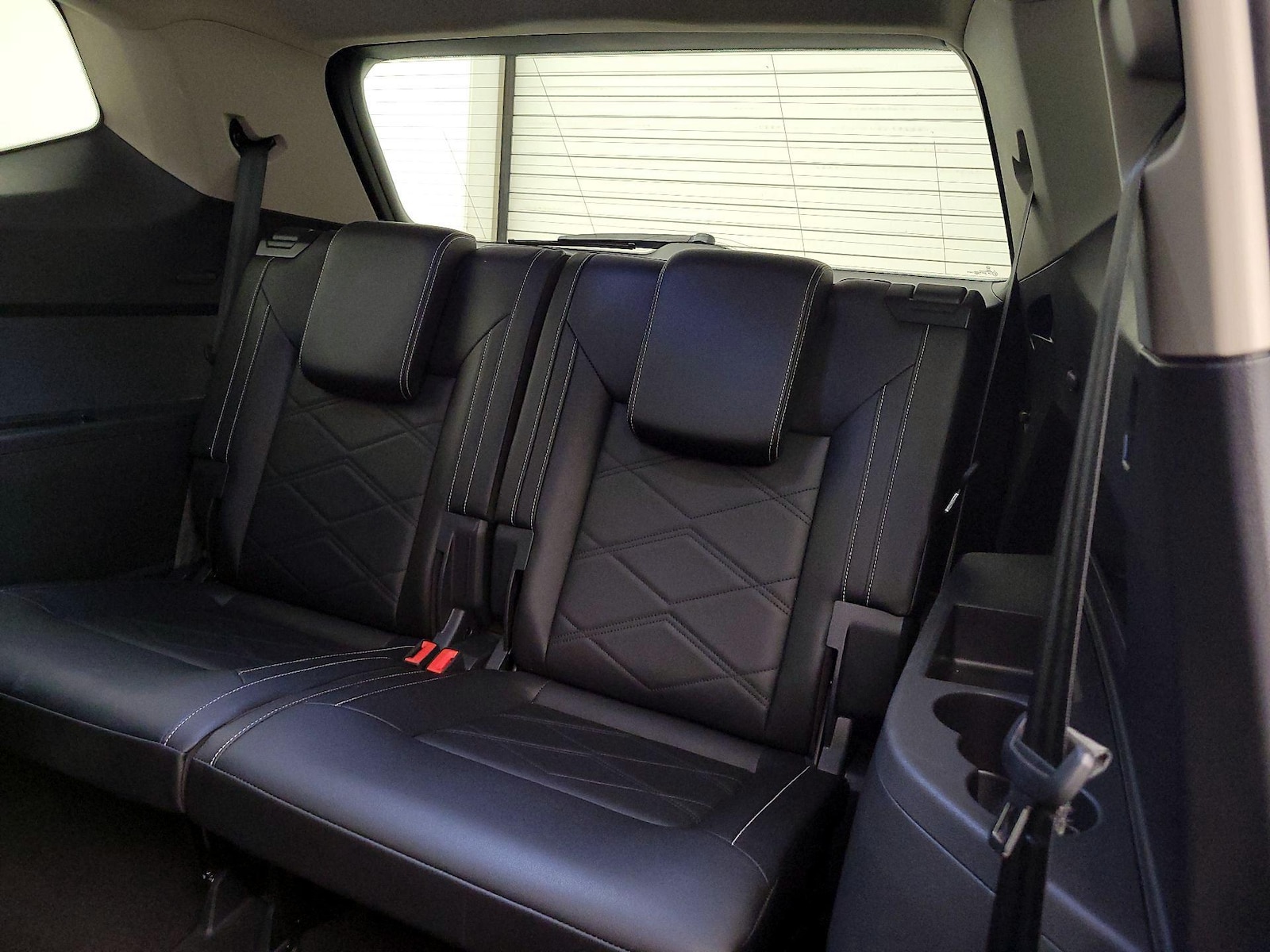 2025 Volkswagen Atlas SE w/Tech - Photo 22