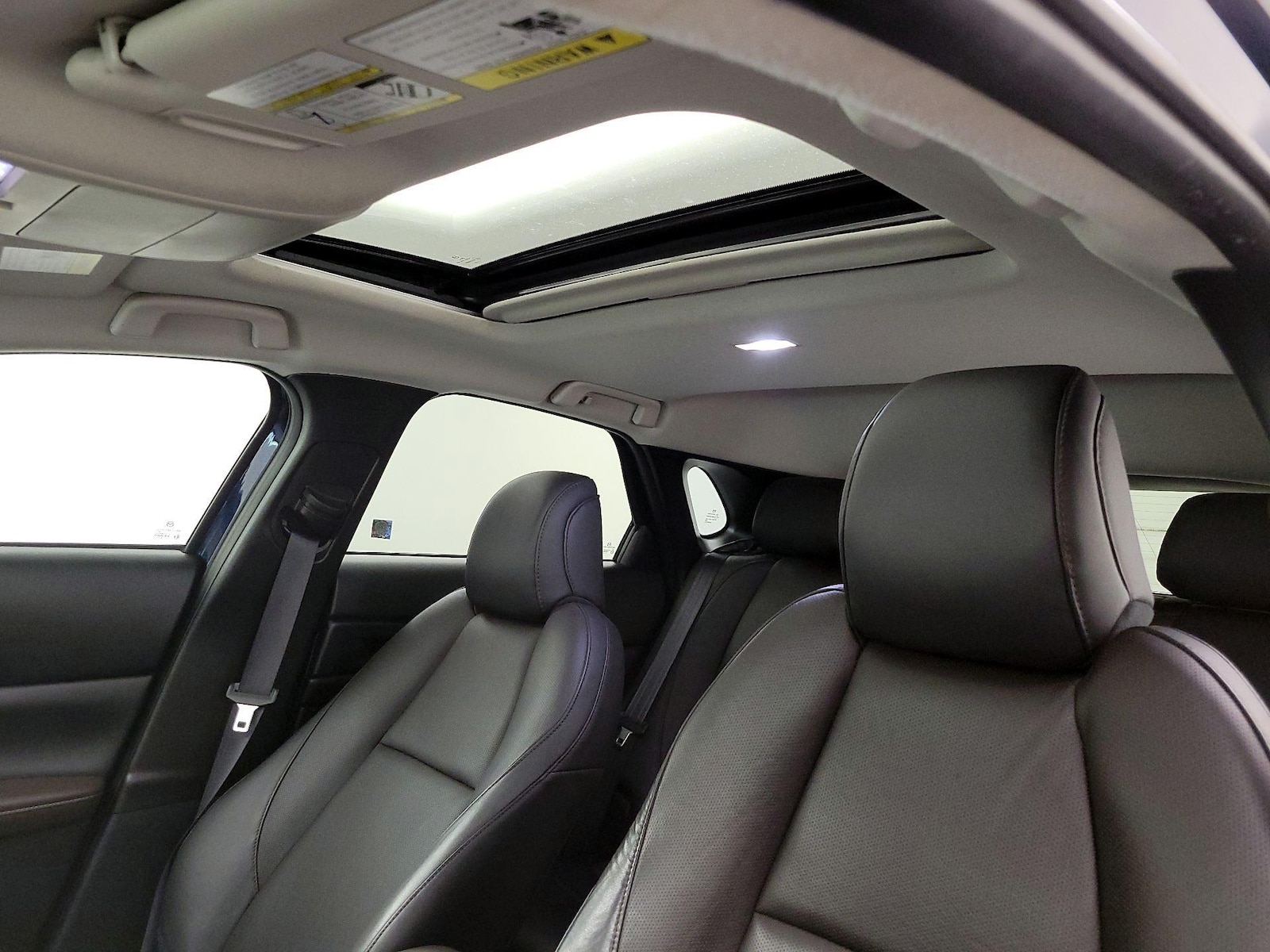 Sunroof(s) & Overhead Airbags