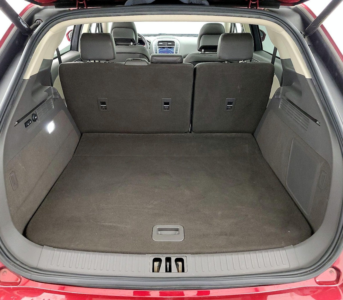 Trunk/Cargo (Seats Up)