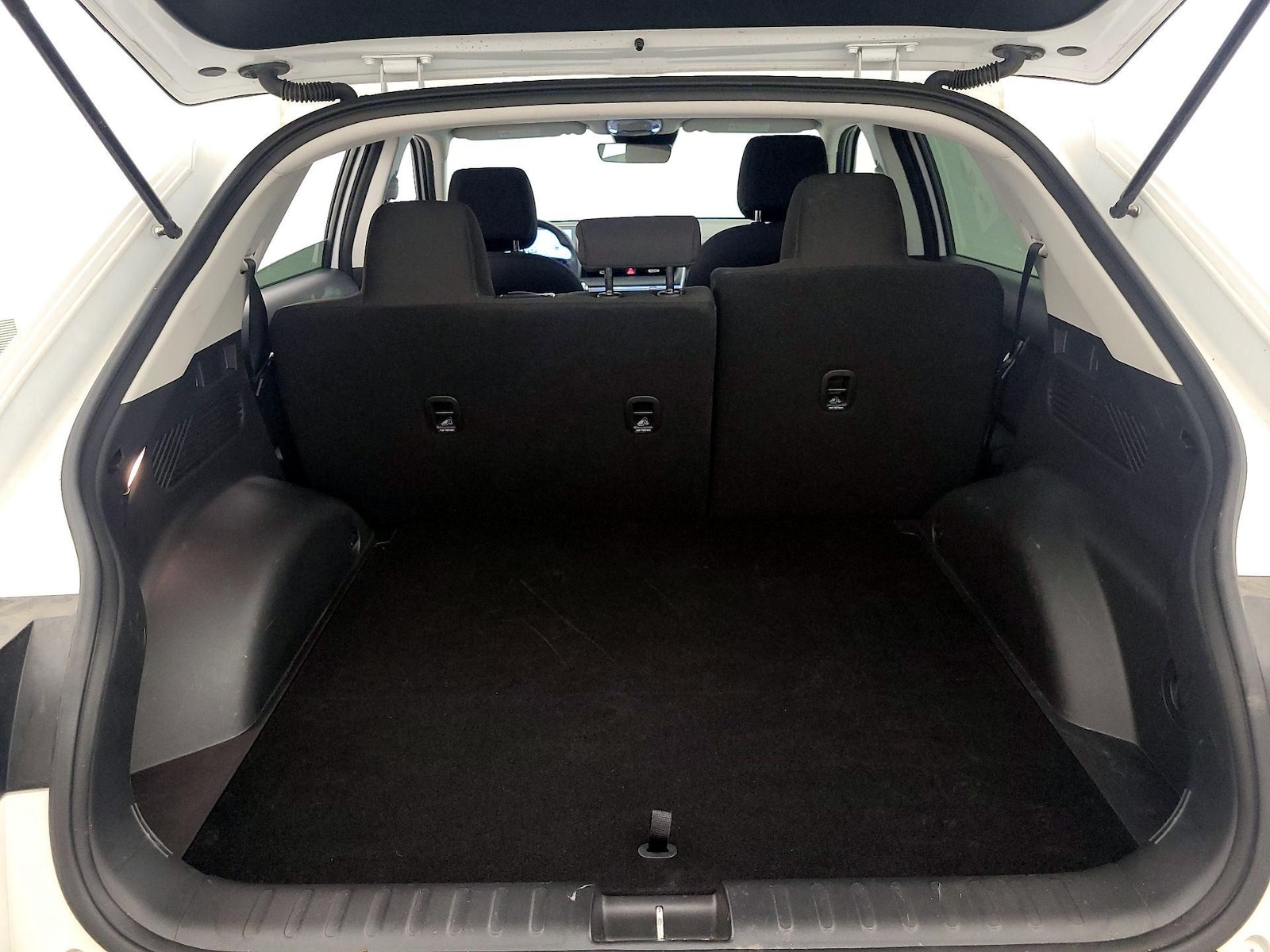 2024 Hyundai IONIQ 5 SE - Photo 22