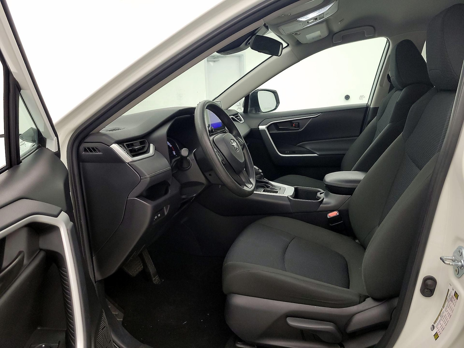 2025 Toyota RAV4 LE - Photo 12