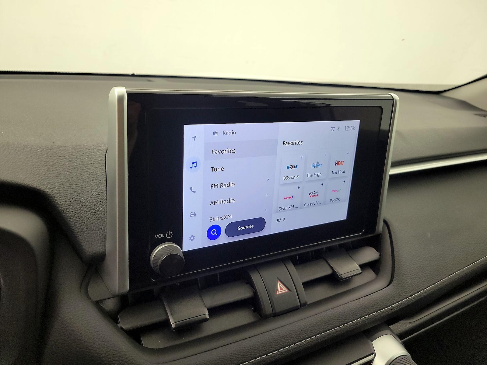 2025 Toyota RAV4 LE - Photo 17