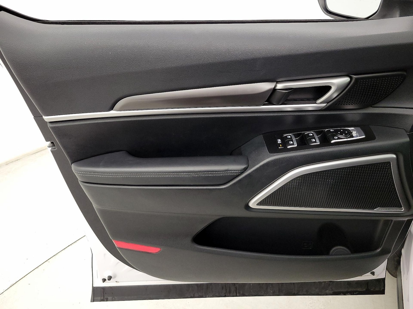 2025 Kia Telluride S - Photo 13