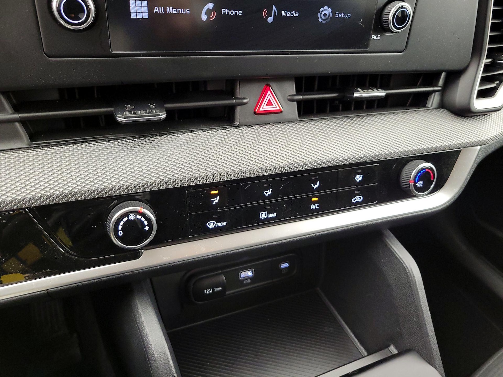 2023 Kia Sportage LX - Photo 17