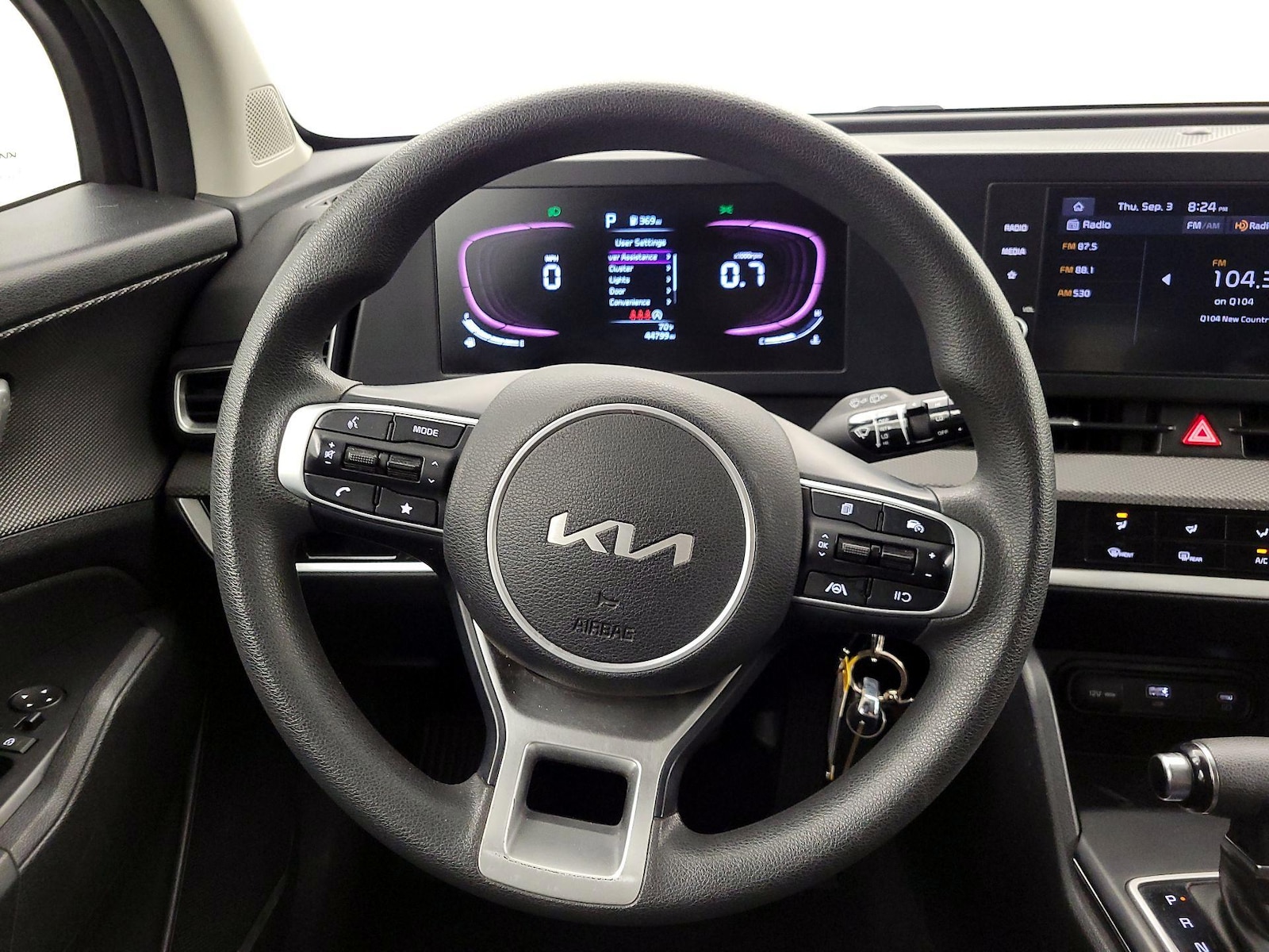 2023 Kia Sportage LX - Photo 11
