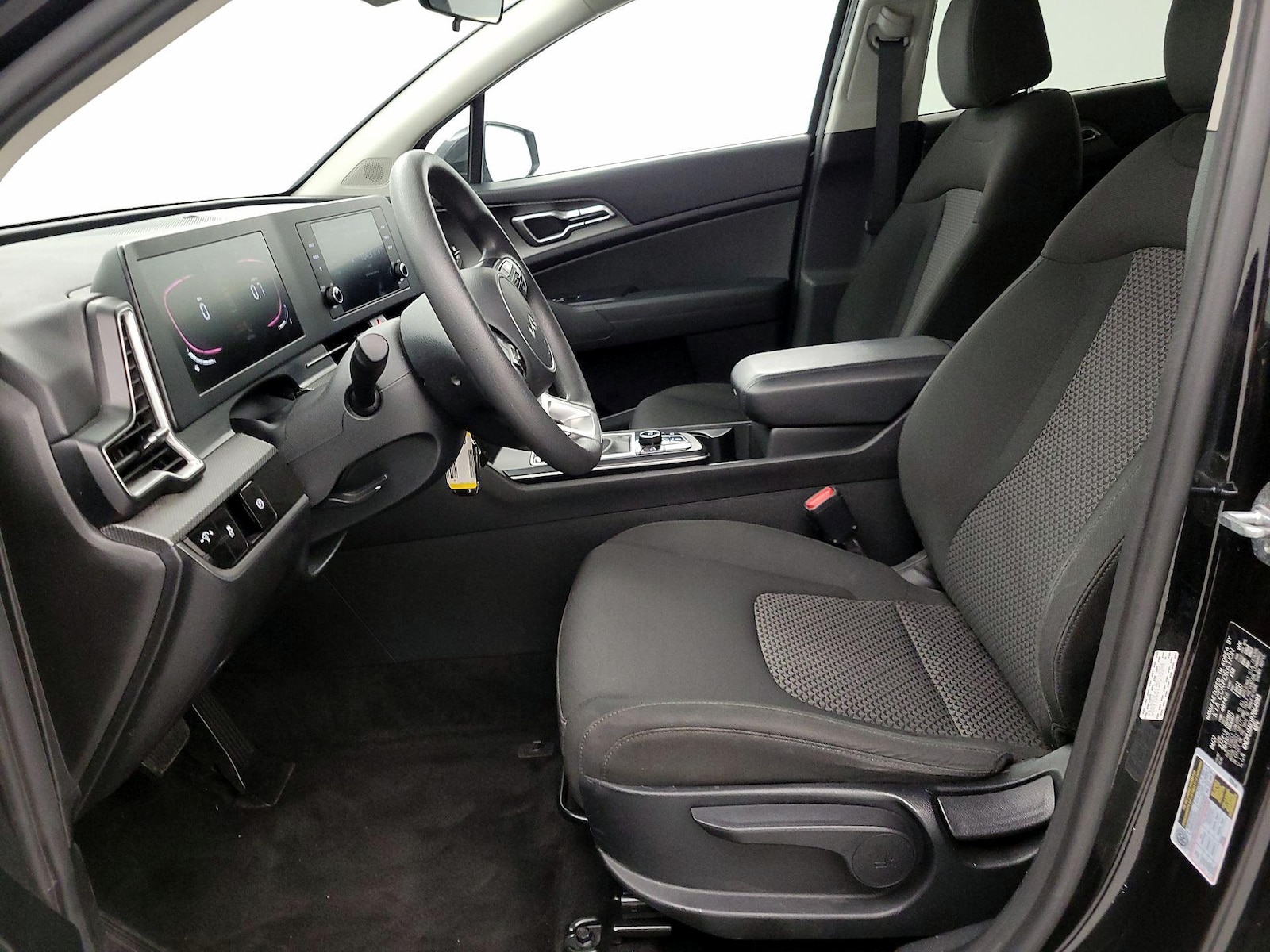 2023 Kia Sportage LX - Photo 12