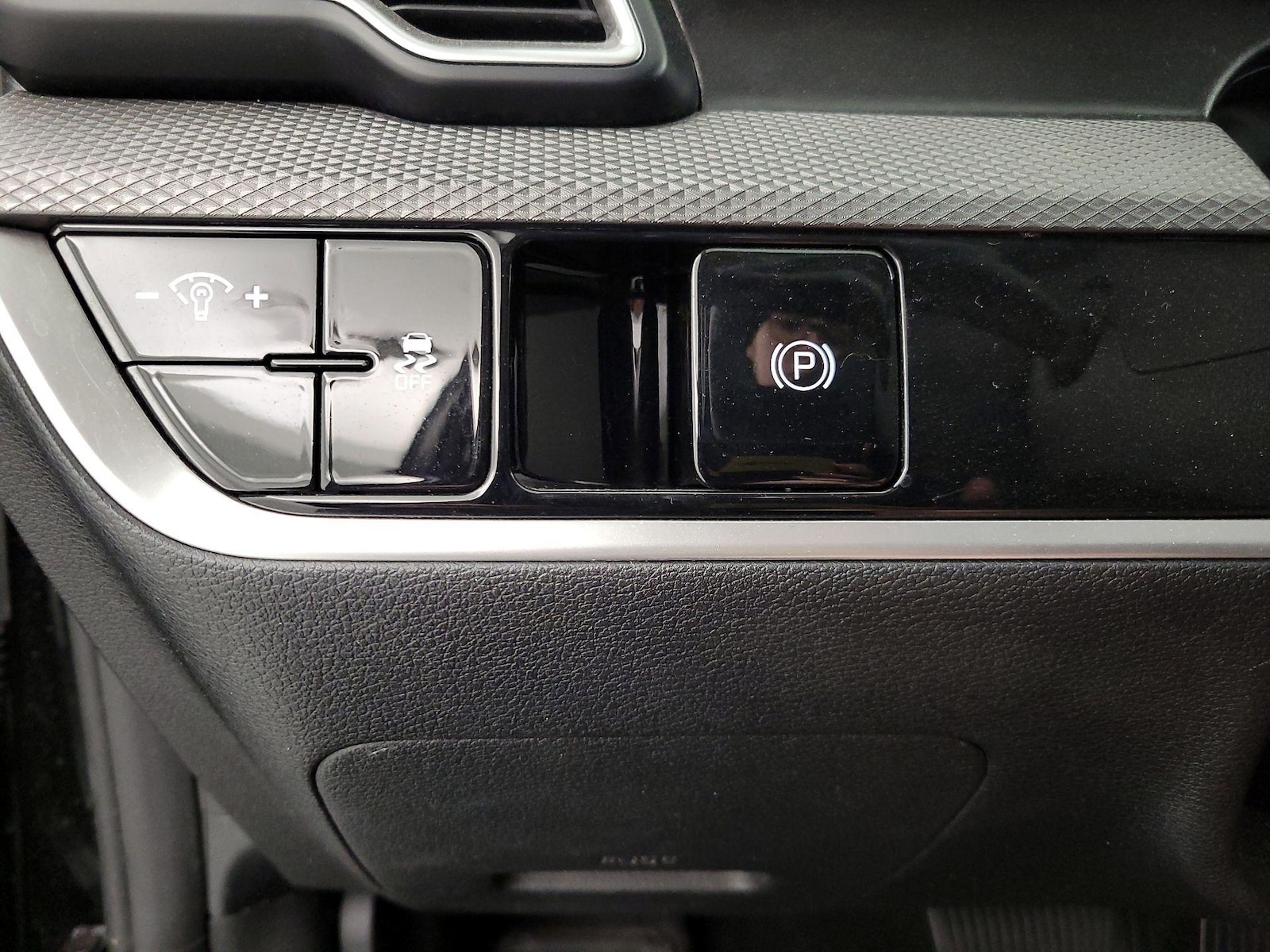 2023 Kia Sportage LX - Photo 14