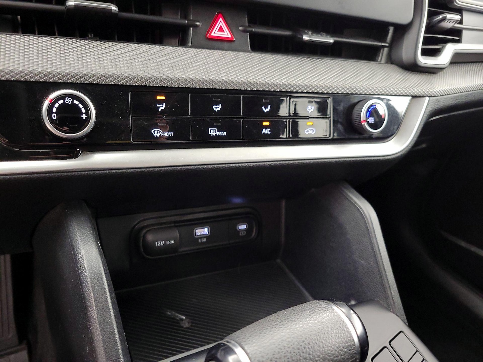 2023 Kia Sportage LX - Photo 17