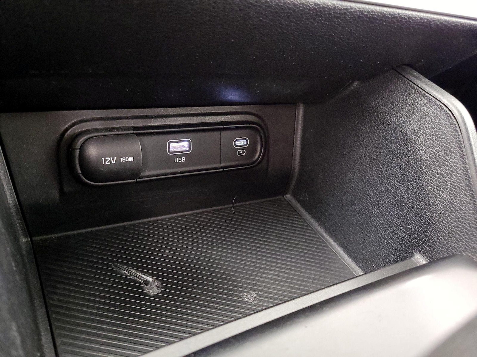 2023 Kia Sportage LX - Photo 19