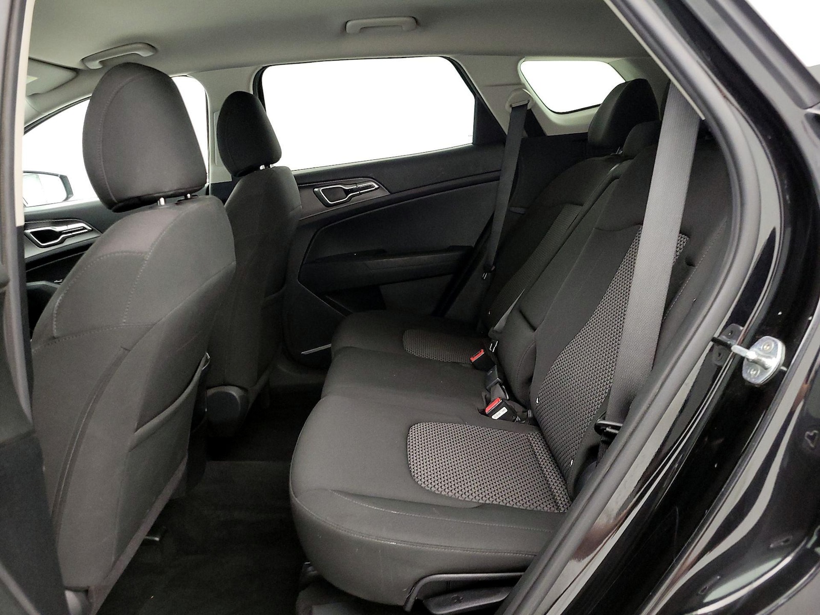 2023 Kia Sportage LX - Photo 20