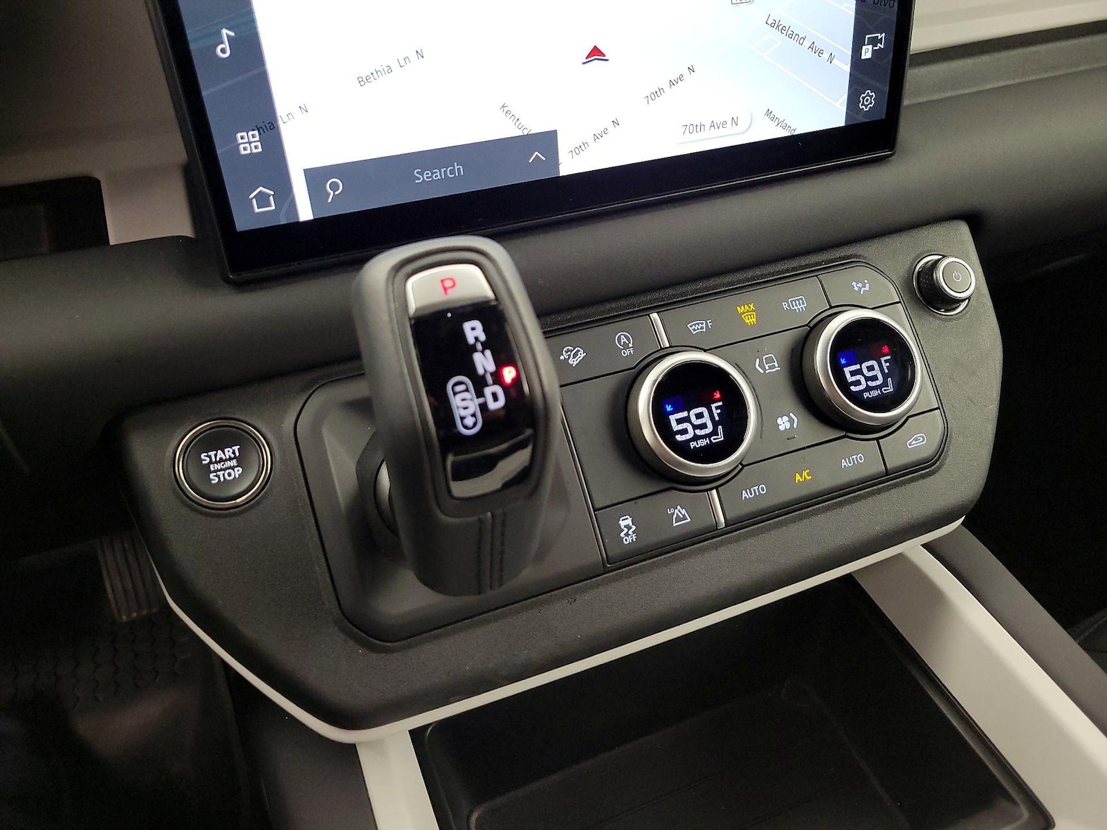 2025 Land Rover Defender S - Photo 17