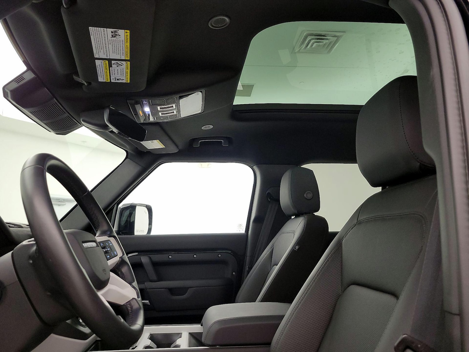 2025 Land Rover Defender S - Photo 20