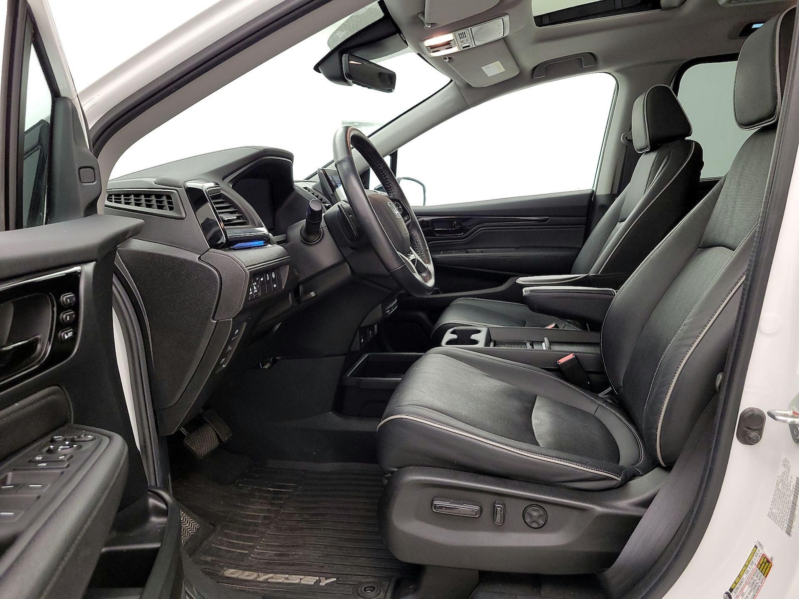 2024 Honda Odyssey Elite - Photo 12