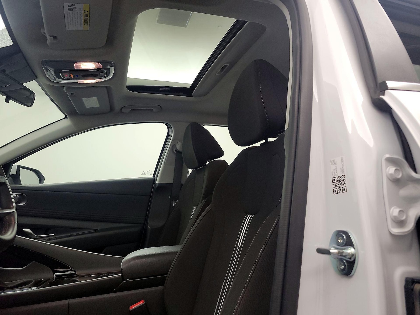 2025 Hyundai Elantra SEL - Photo 20