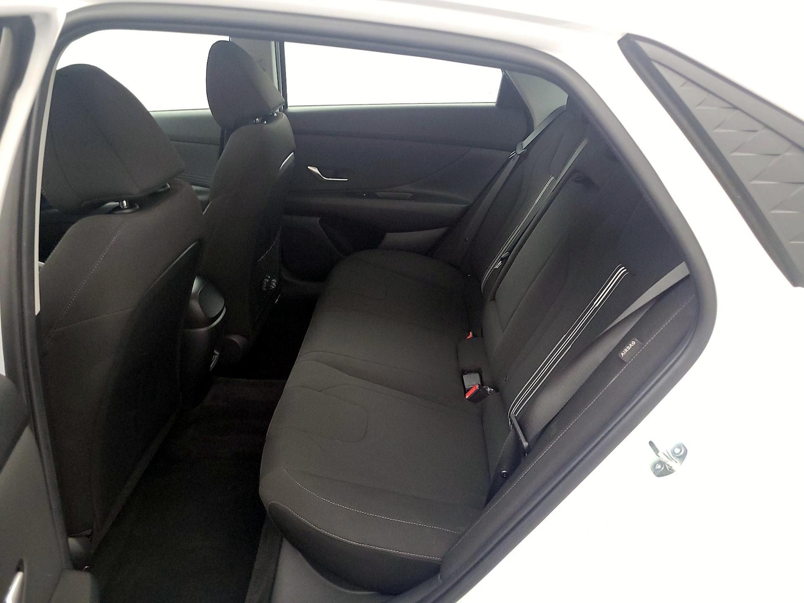2025 Hyundai Elantra SEL - Photo 21