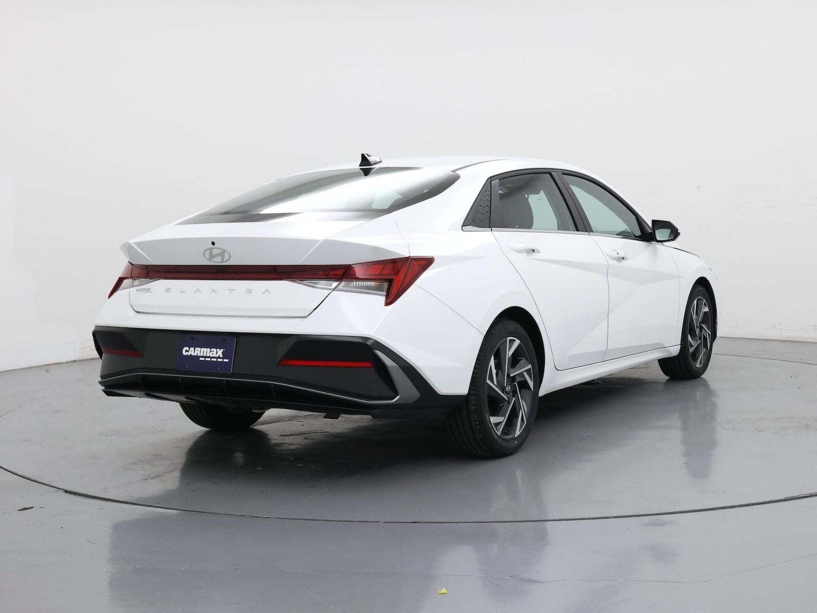 2025 Hyundai Elantra SEL - Photo 9