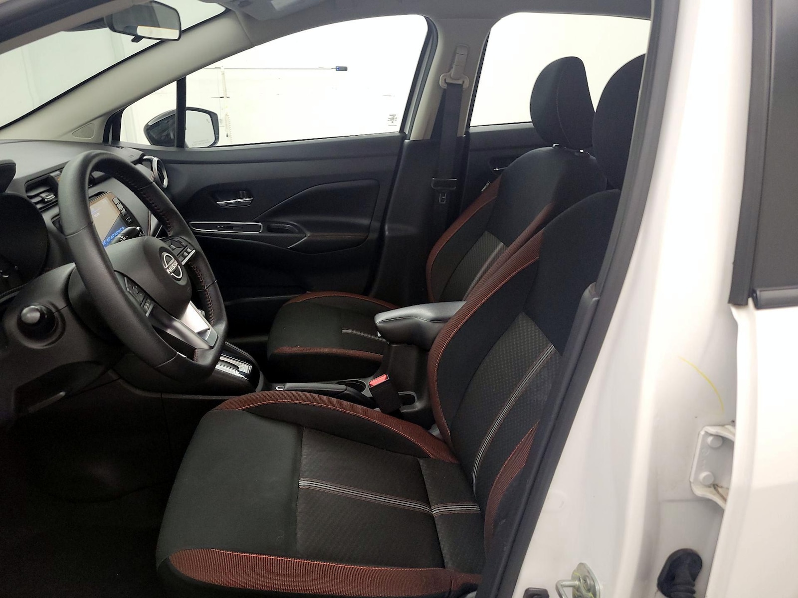 2024 Nissan Versa Sedan SR - Photo 12