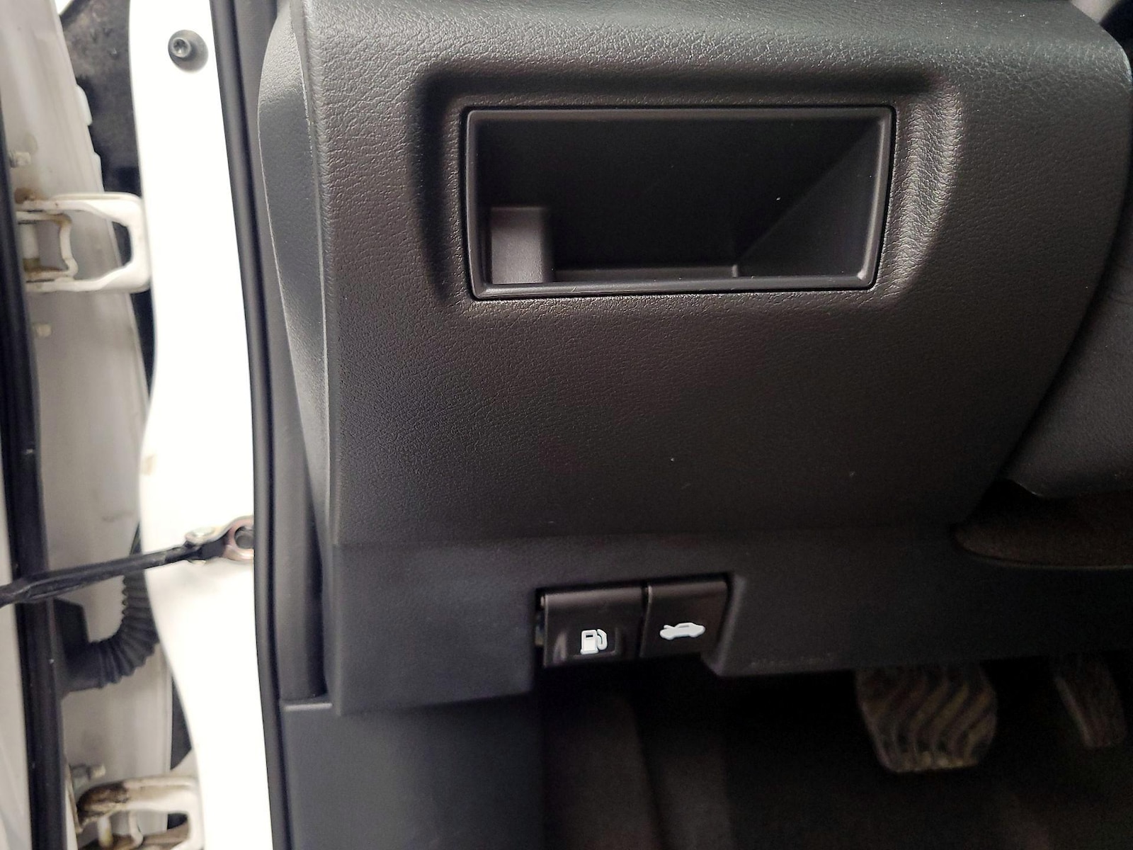 2024 Nissan Versa Sedan SR - Photo 14