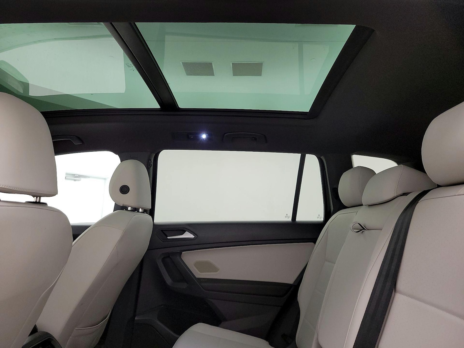 2021 Volkswagen Tiguan SE R-LINE BLACK - Photo 24