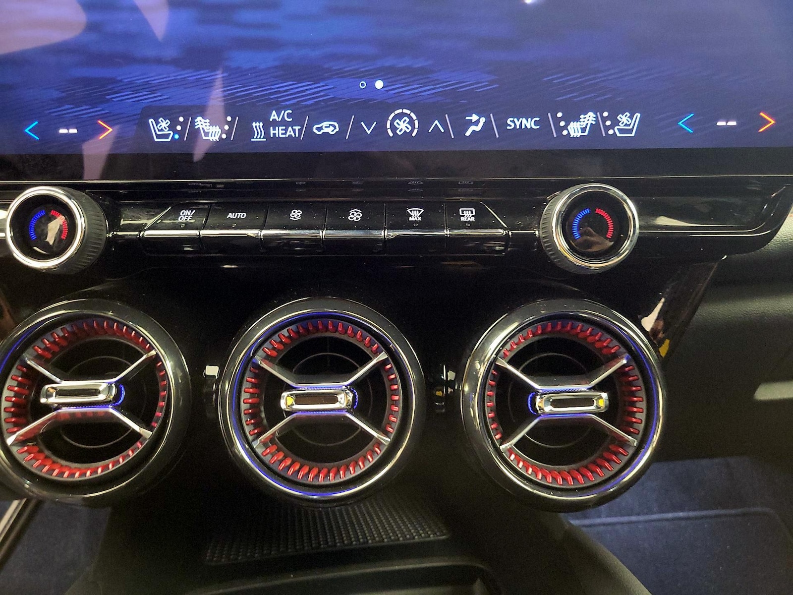 2024 Chevrolet Blazer EV RS - Photo 18