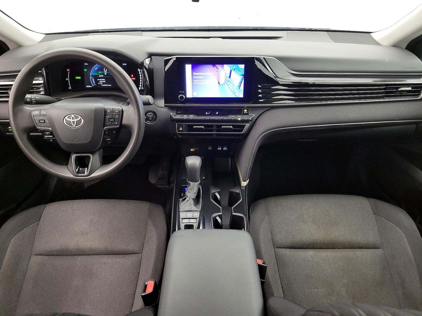2025 Toyota Camry LE - Photo 10