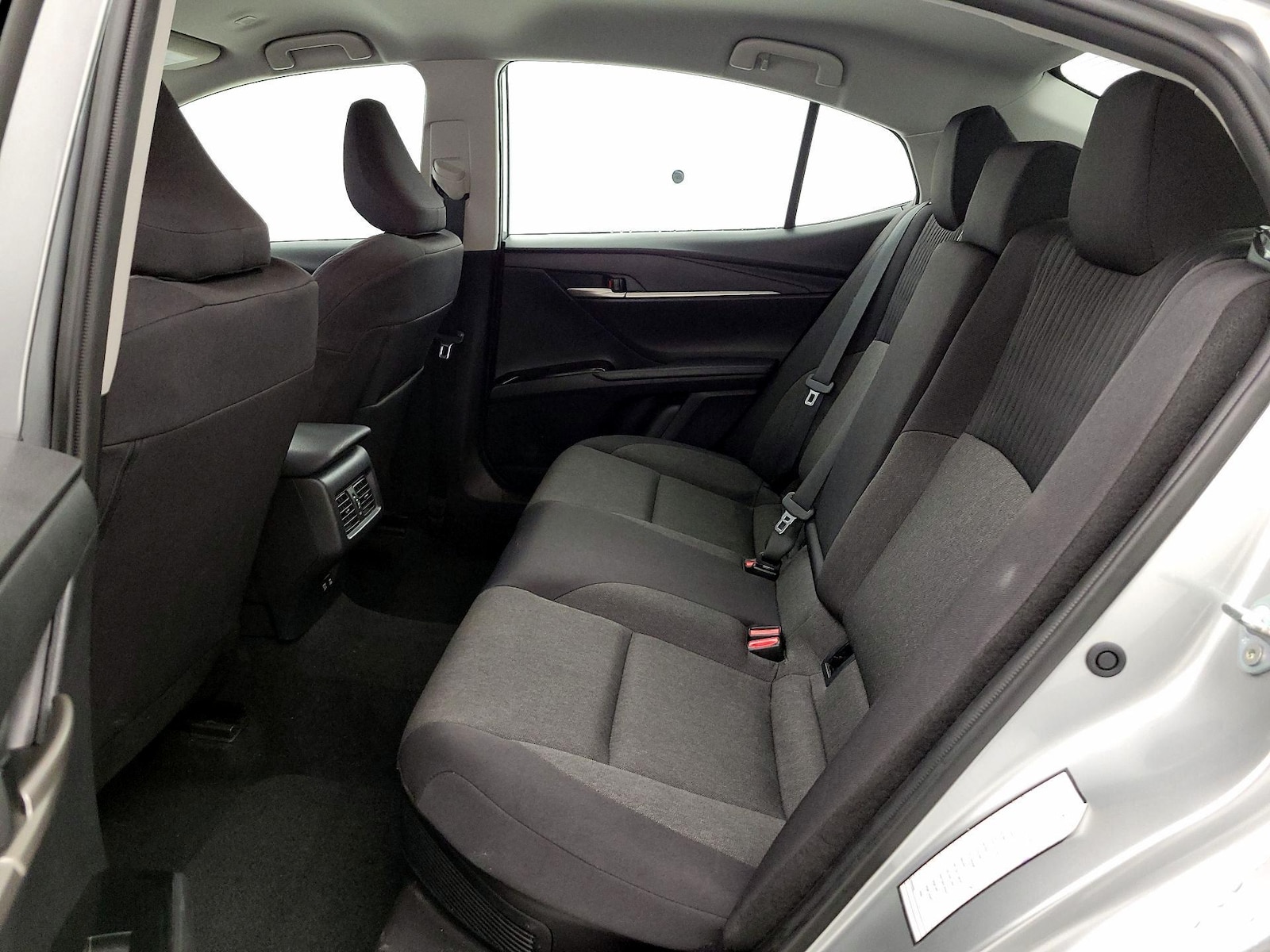 2025 Toyota Camry LE - Photo 21