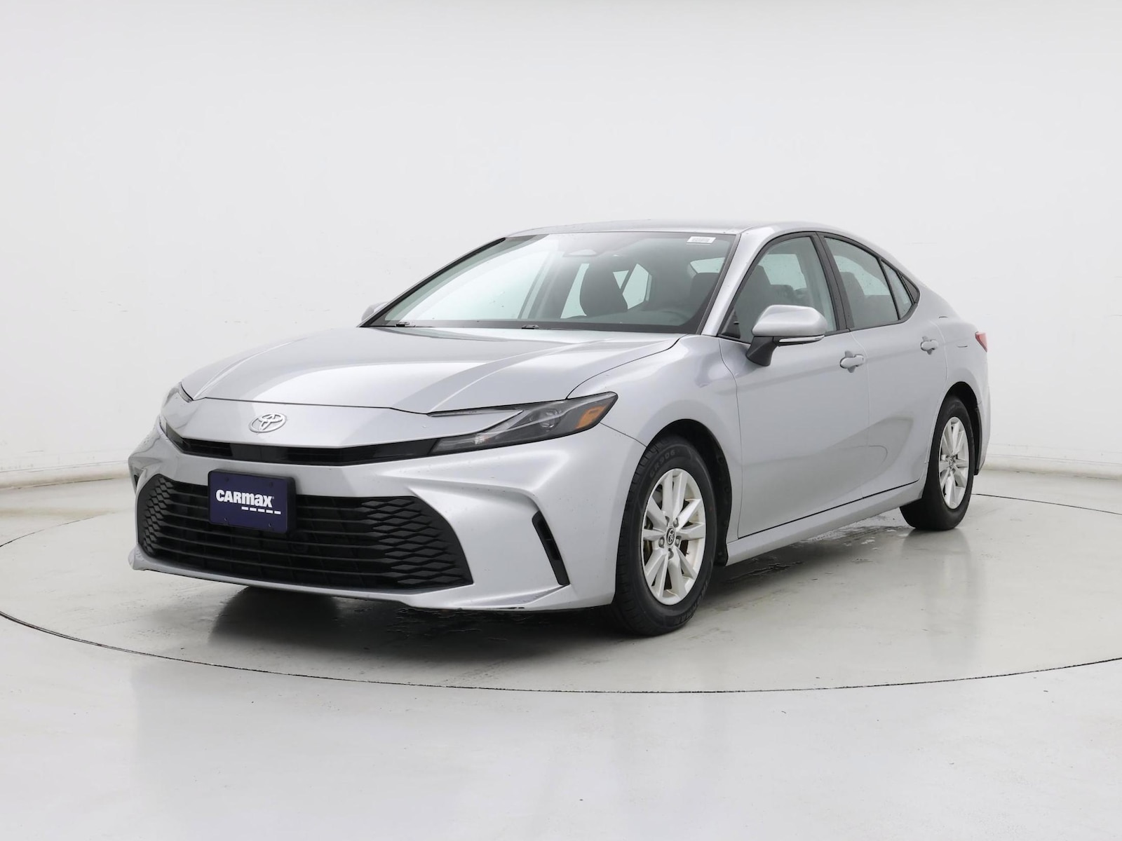 2025 Toyota Camry LE - Photo 5