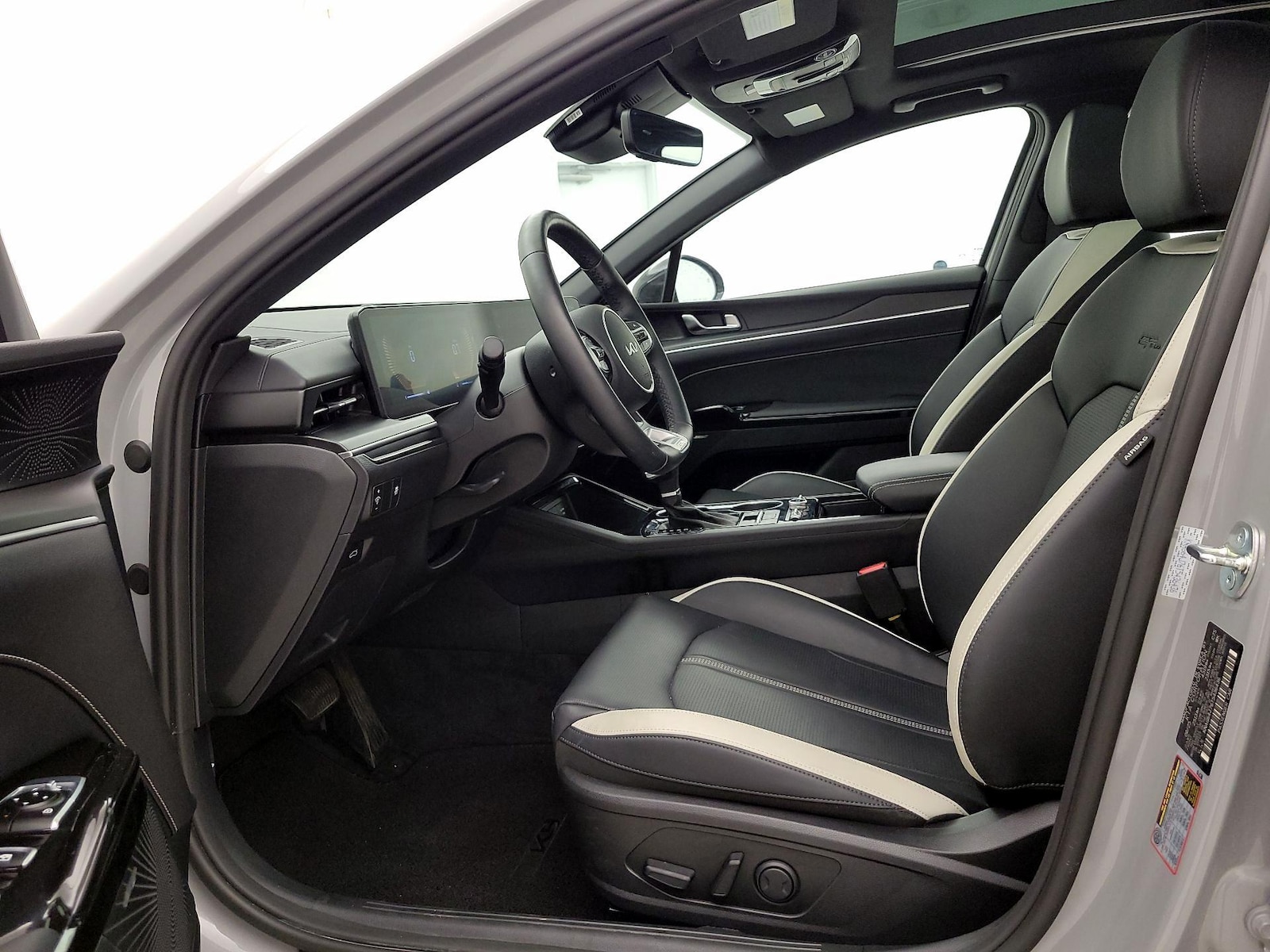2026 Kia K5 GT-Line - Photo 12